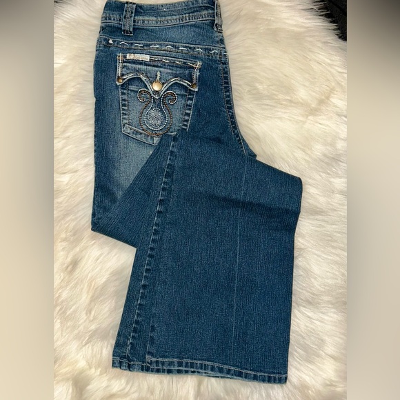 YTK Woman’s Crest Collection Denim Blue Jeans Boot Leg Stitch Design Size 9/10 - Picture 9 of 9